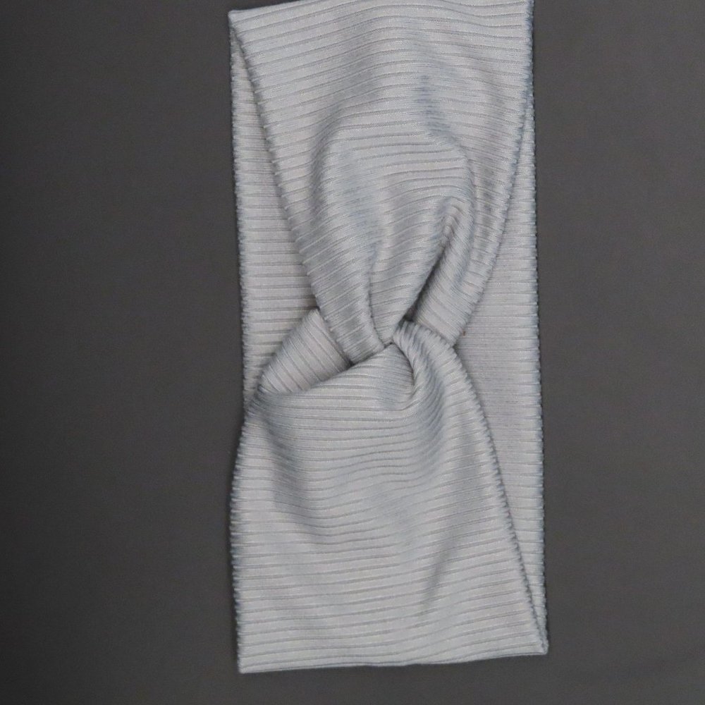 Grey Knottie